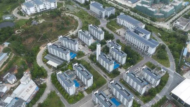 航拍普洱学院,致敬我们永不褪色的青春年华