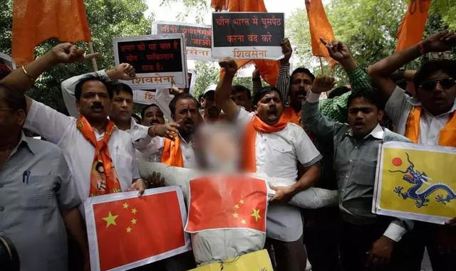 大清的黄龙旗至今还在一片土地上飘扬