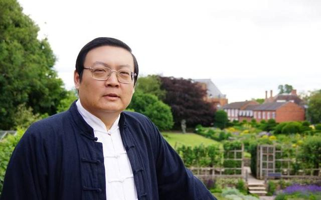 梁宏达每天面对如此美女,却选择“丁克”,网友:浪费好基因|老梁|梁宏达|丁克_新浪新闻
