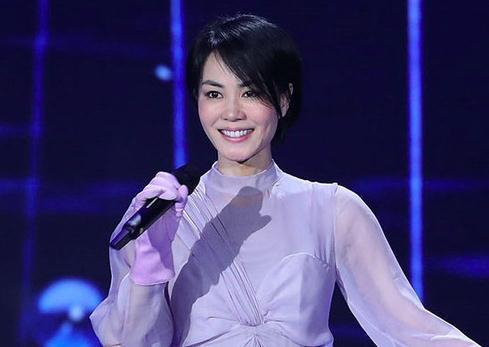 盘点中国20位殿堂级歌手,每一位都是一代人的记忆,你最喜欢谁?_新浪新闻
