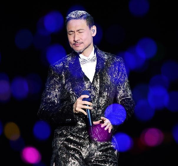 盘点中国20位殿堂级歌手,每一位都是一代人的记忆,你最喜欢谁?_新浪新闻