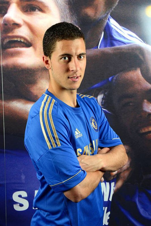 迷妹还是很多的丁丁 凯文·德布劳内失败者阵线联盟兼传统美德文图拉