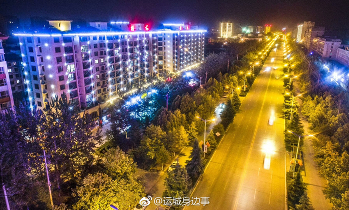 运城经济开发区夜景美如画！摄影爱好者可以找找角度（摄影:薛俊）
