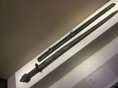明代刀剑大赏，体会冷兵器之美，让你一次过足眼瘾！_新浪新闻