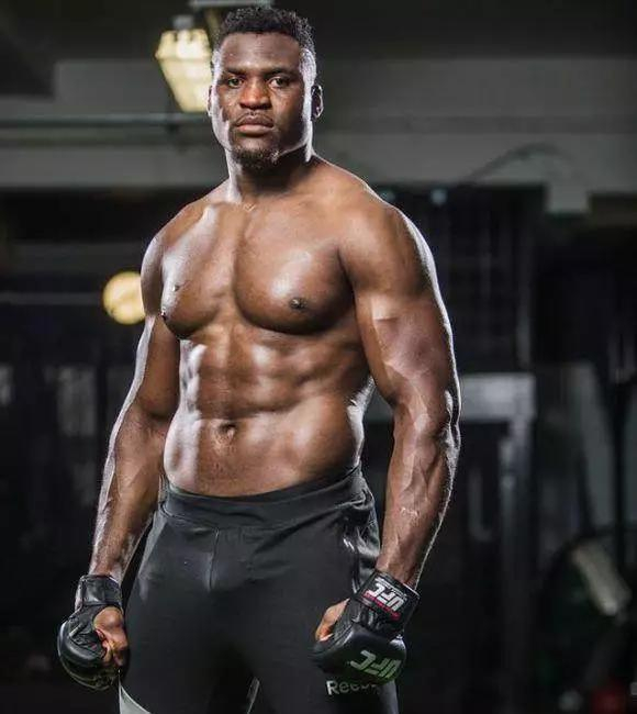 结果纳干诺训练3个月后就成为了一名有职业水准的选手,并且在第一场