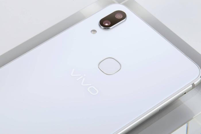 vivo X21i开箱图赏：没见过有质疑，看完是最美国产爱疯X__财经头条