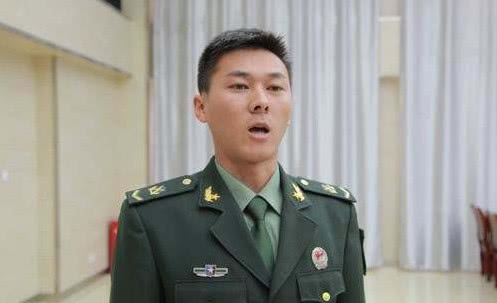 士官学校毕业的和部队选取的士官有什么样的差异?这个细节很重要