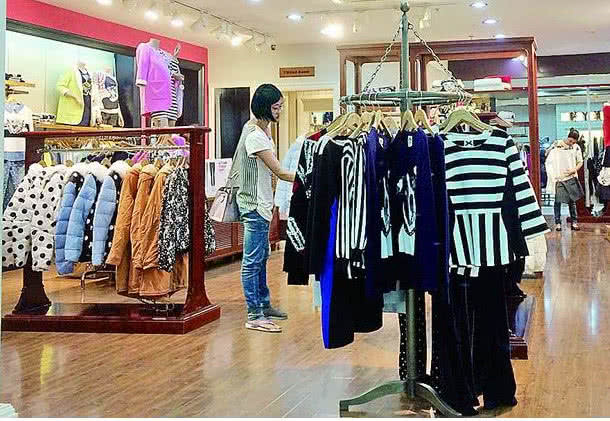 苏州女装店的时尚前沿潮流趋势