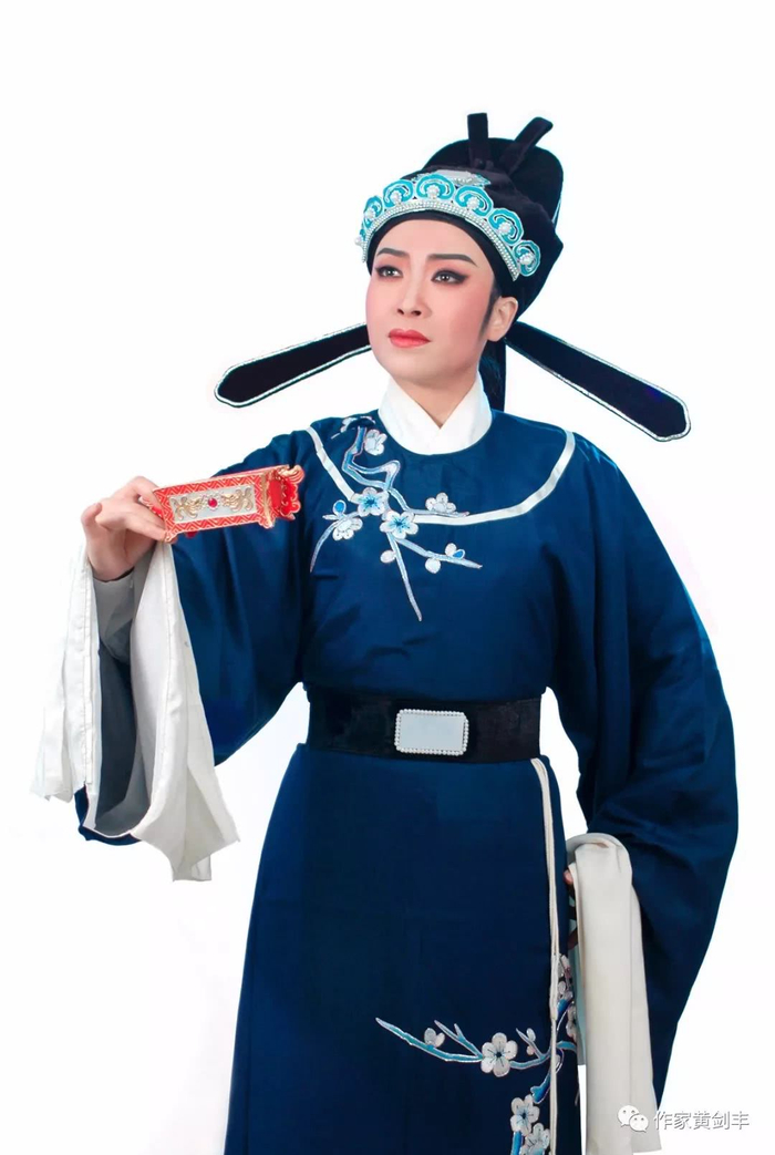 序《翩翩佳公子——许佳娜潮剧作品选段集萃》