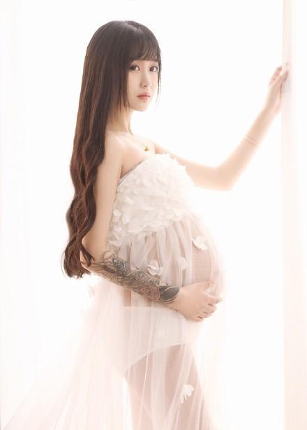 杨清柠 写真 孕妇照图片