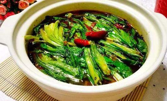 史上最危险的小吃之一油烫“活麻草”