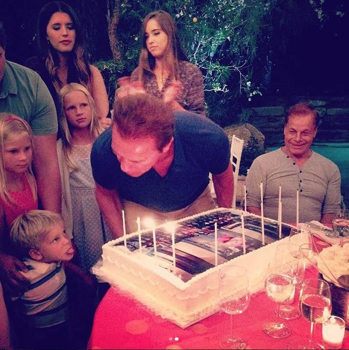 施瓦辛格小儿子：克里斯托弗·施瓦辛格出生于1997 年 9 月 27 日（20 岁)