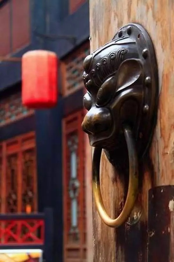 传统建筑中的中国门