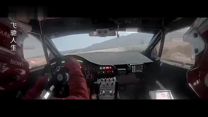 飞驰人生大结局：张弛引得比赛，却因为刹不住车，冲出悬崖|张弛_新浪