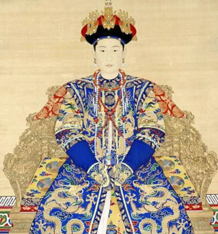 清朝最受宠的8位皇后的真实画像：富察氏最美，慈禧太后最凶