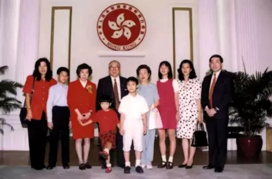 因为专注而美丽，她仍然是那个“001小姐”！
