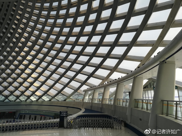 天津滨海站是中国目前在全球最大最深的地下高铁站