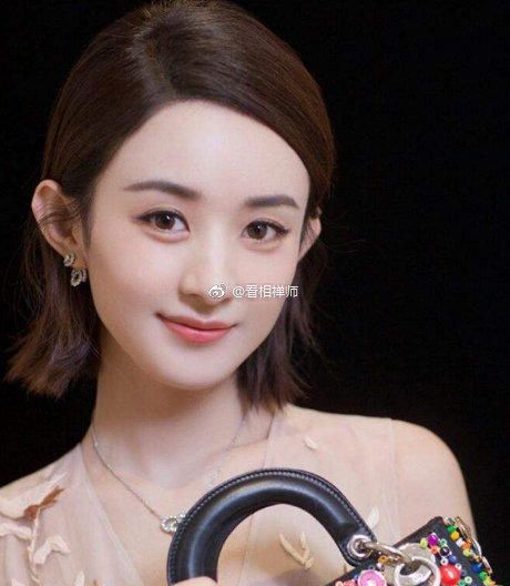 仰月口又称微笑唇是公认最有魅力的嘴形之一