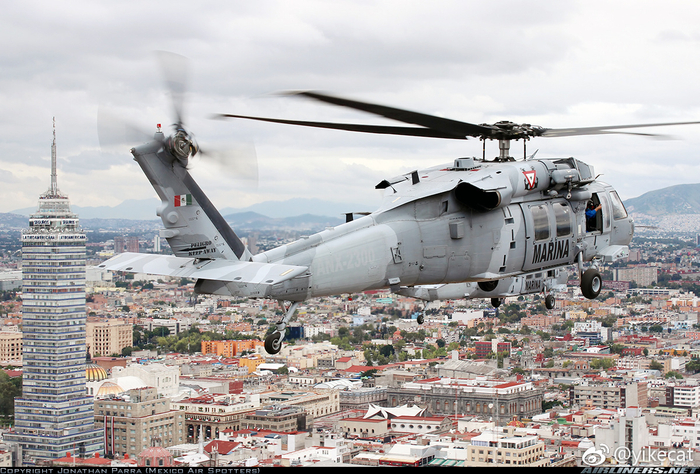 UH-60M Black Hawk“黑鹰”|旋翼|陆军|驾驶舱|弦长|直升机_新浪新闻