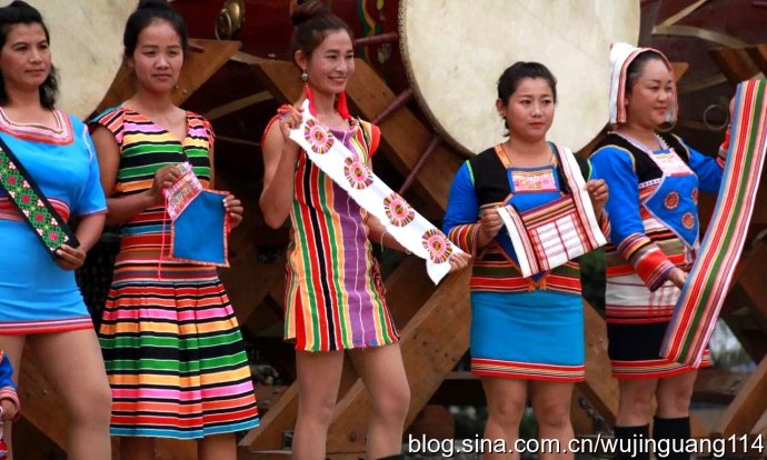 实拍:云南基诺族神秘的成年礼仪式(图)|青年|新房|组织|竹楼|芭蕉叶_新浪新闻