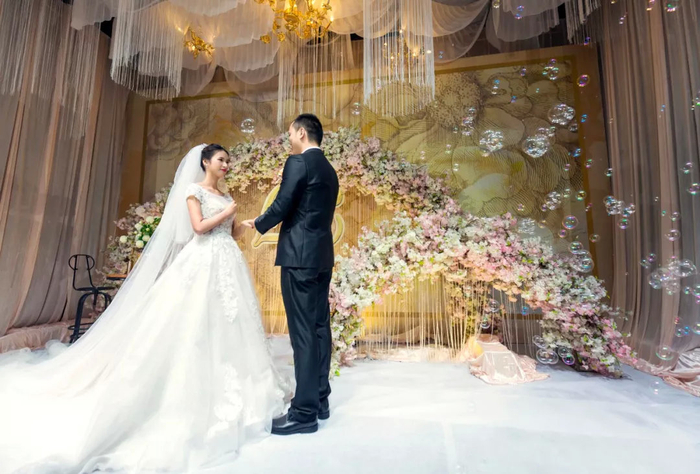 “婚礼”