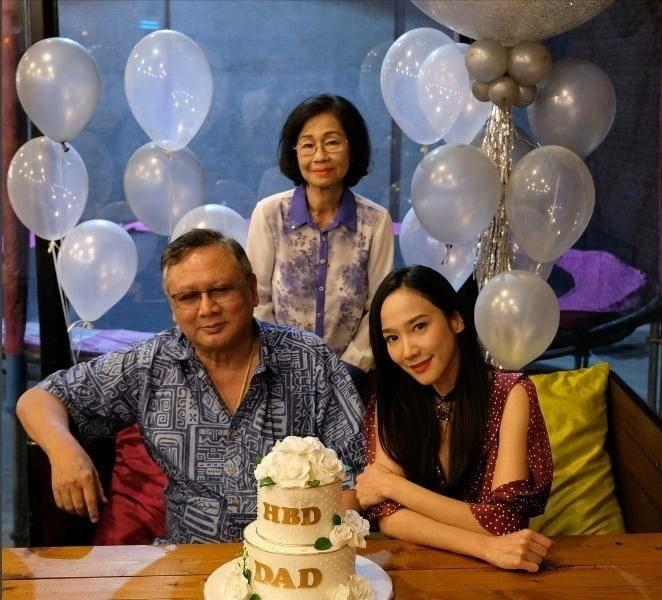 泰国明星孝顺父母个个大手笔, 豪车豪宅还有百万泰铢