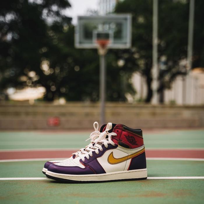 Jordan 1 la on sale to chicago footlocker