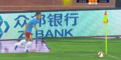 GIF:进还是没进?张成林大力头槌,董春雨门线救险