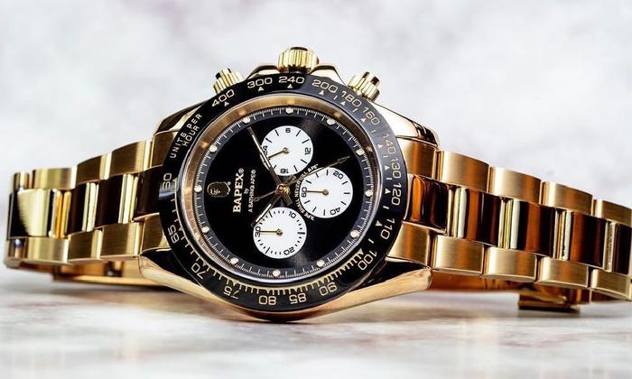 A BATHING APE® BAPEX® TYPE 4 手表以Rolex 为灵感打造的BAPEX®