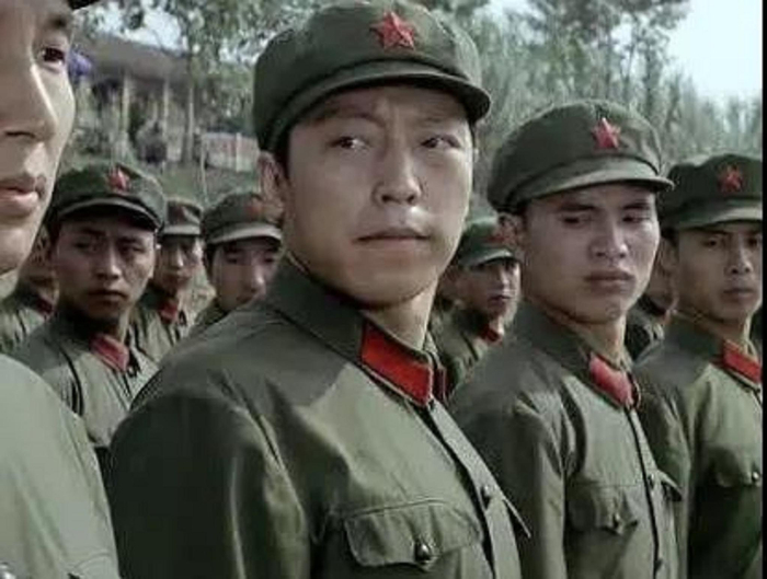 网红晚晚晒老公年轻照,竟和苏大强撞了脸!怪不得苏母能看上|倪大红|五官|苏大强_新浪新闻