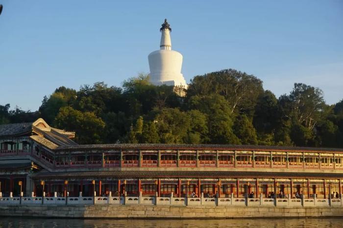 周末也可以来划船赏景