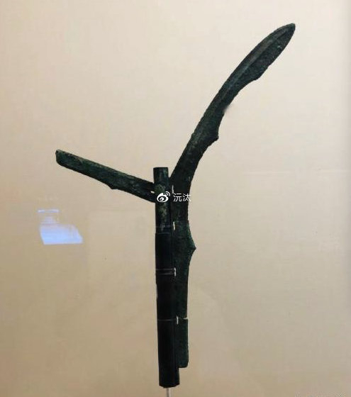 博物馆里的汉字（十三）——青铜器“戟”|兵器|郑玄|持戟|画像砖|石牌_新浪新闻