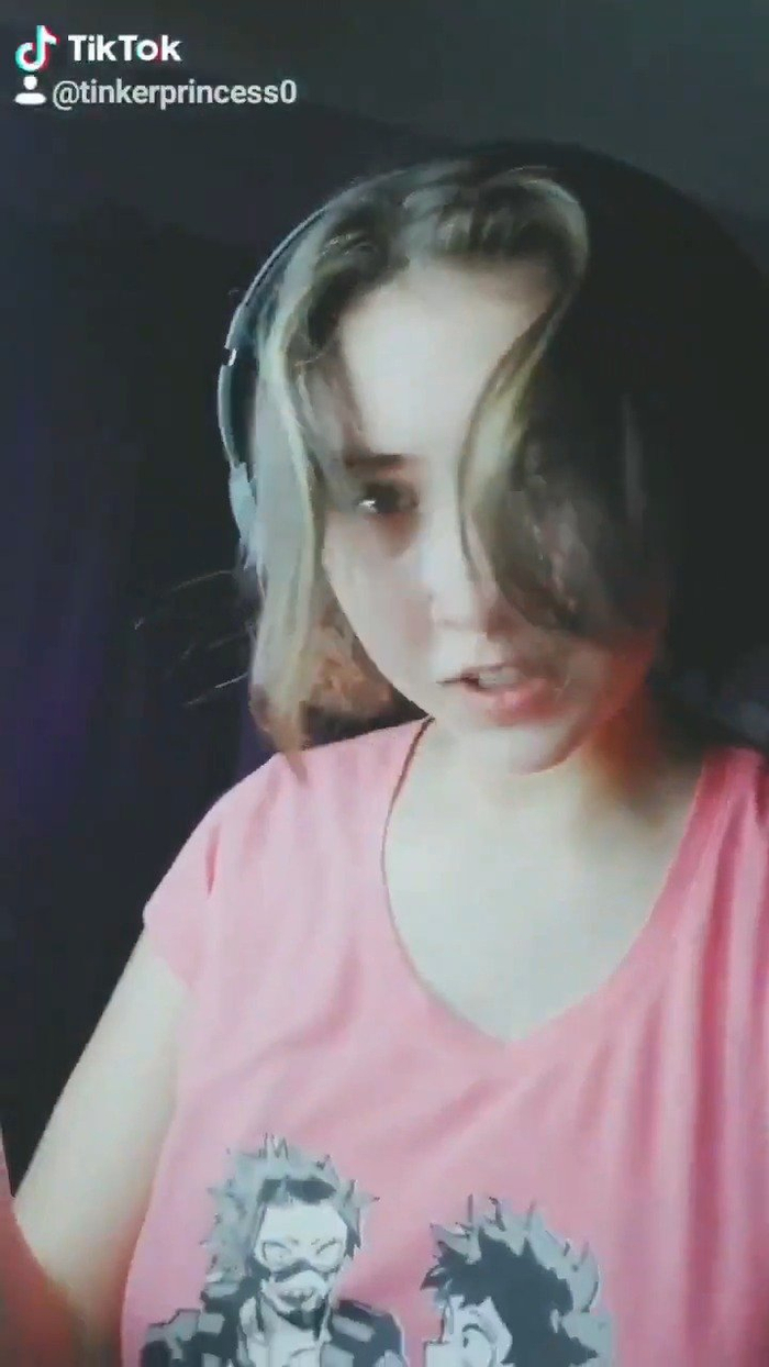 tinkerprincess0这位16岁的cosplayer迪士尼公主的视频大火_手机新浪网