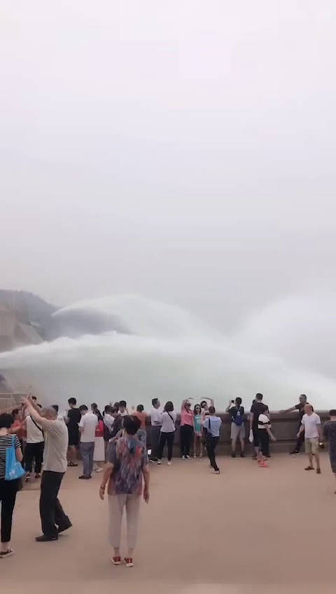 多数朝代定都洛阳,三面环山 四水注洛 黄河天堑