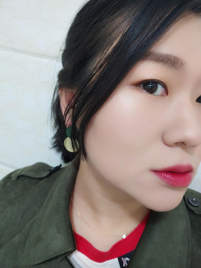 图一左下是我妈妈~哈哈哈哈哈 好清纯~我比不上 比不上~~真的我__财经头条
