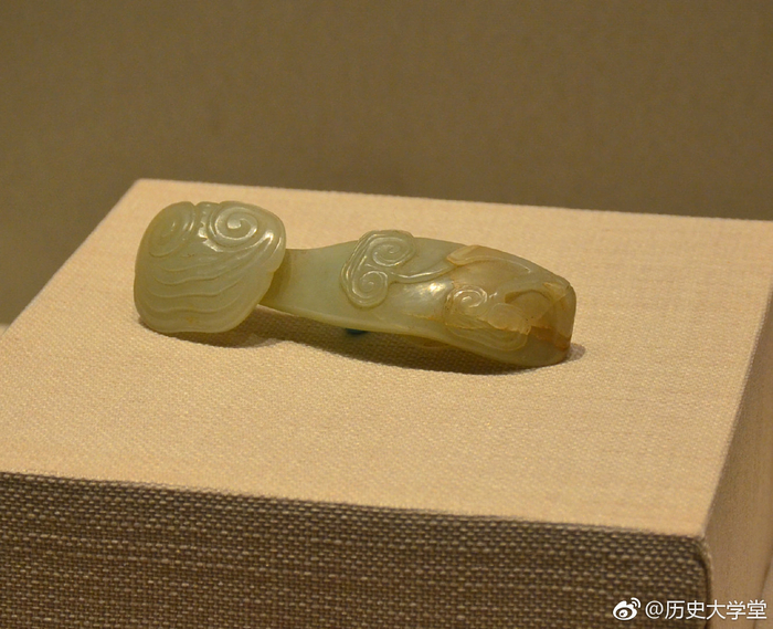 带钩,是古代贵族和文人武士所系腰带的挂钩,又称“犀比”|带钩|玉带钩|武士