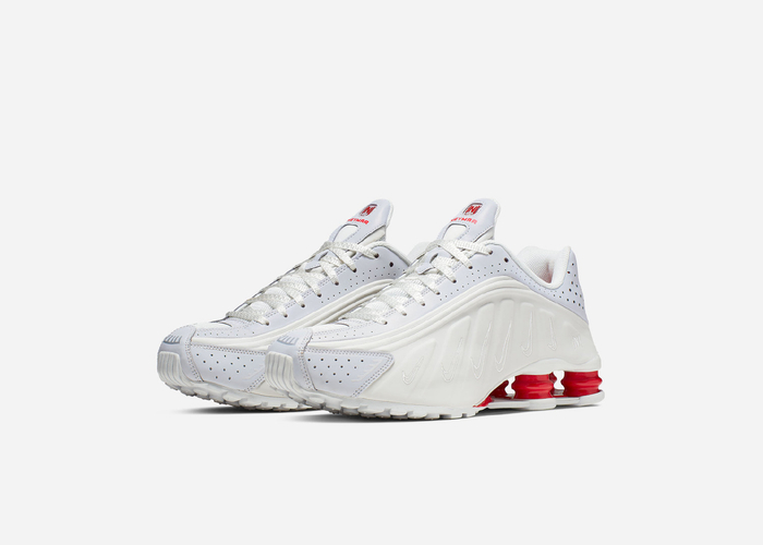 nike shox r4 neymar jr 推出内马尔专属配色nike shox r4 于 2000