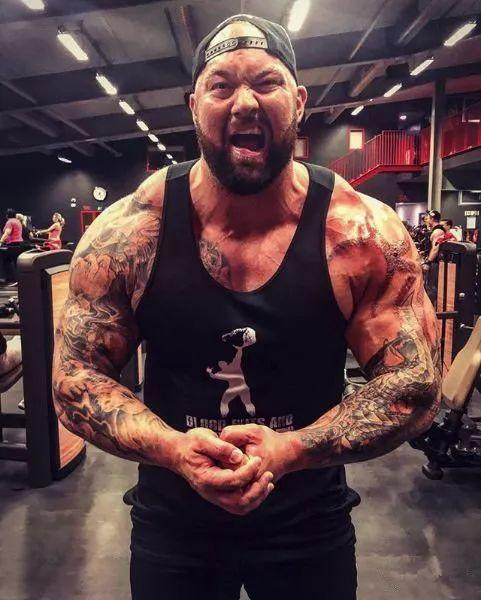 他叫Hafþór Júlíus Björnsson