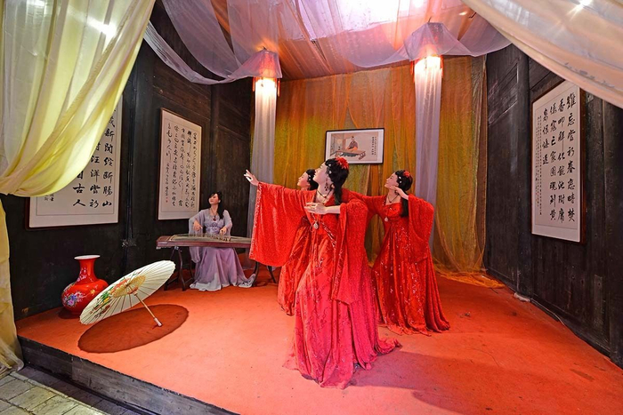 青楼文化是中国历史文化中绚烂而神秘的一部分？
