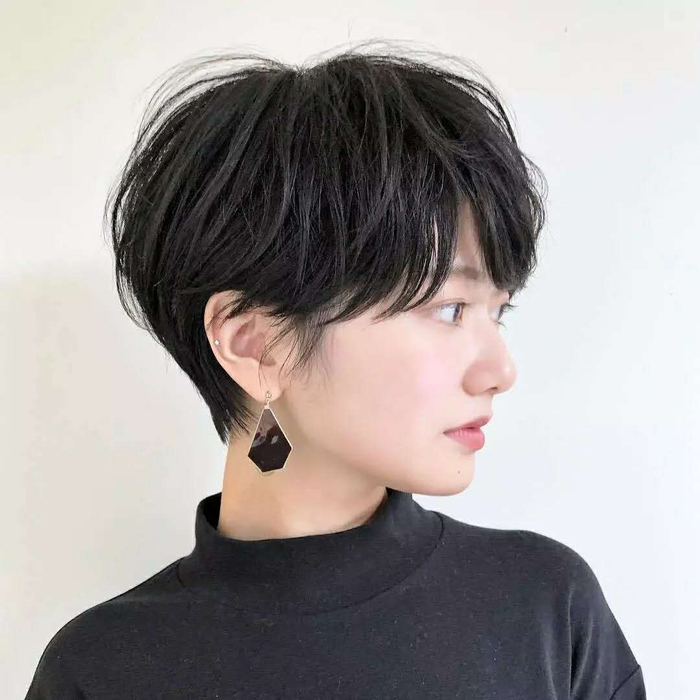 三十岁女士如何打造简约又时尚的短发?推荐八款女士必备潮短发|烫发|刘海_新浪新闻