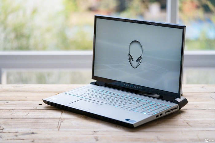 强悍性能、无限扩展，说的就是 ALIENWARE Area-51m__财经头条__新浪财经