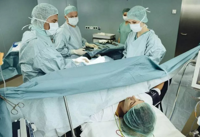 首次剖腹产和二次剖腹产有何区别?只有经历过的宝妈,才深有体会|剖腹产|宝妈|子宫|顺产|手术_新浪新闻