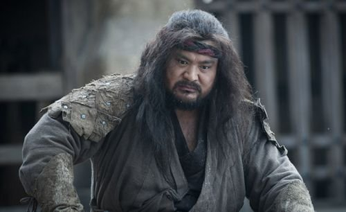 同是扮演张飞:李靖飞经典,臧金生威猛,他被称为“最萌张飞”!