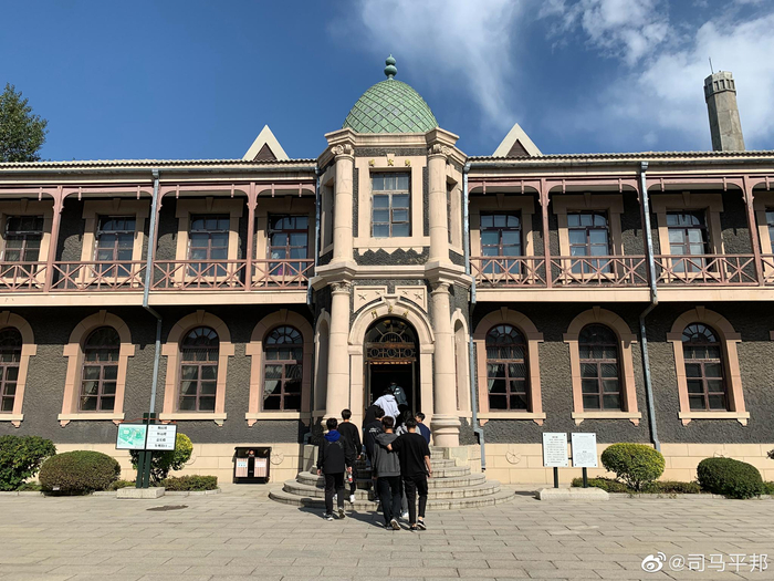 这是长春的伪满洲国皇宫的勤民楼，大门叫承光门|_新浪新闻