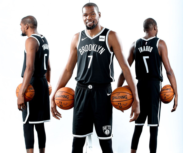 篮网队新赛季阵容调整引发热议杜兰特欧文组合能否再创辉煌