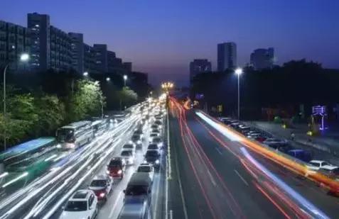 美国人评价日本街道整洁，印度脏乱差，而中国4个字足以概括