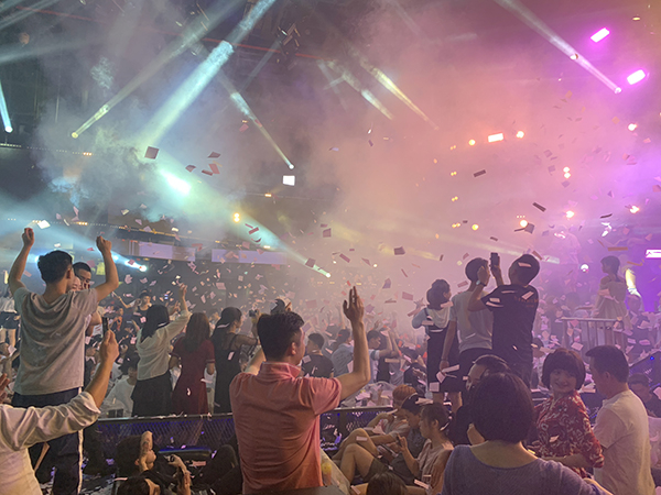 吴谢宇工作过的酒吧