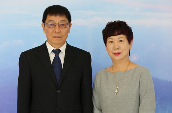 康婷公司董事长刘小兵和总裁杨琪 康婷公司官网 图