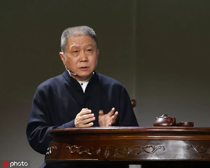 我在美国读书期间做过古董。但当时接触到古董，是不得不。