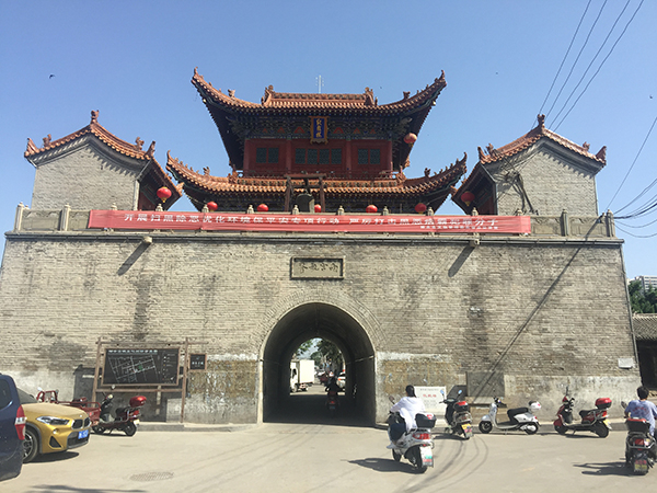 神木钟楼，当年案发地附近。&nbsp; 澎湃新闻记者 陈兴王 拍摄